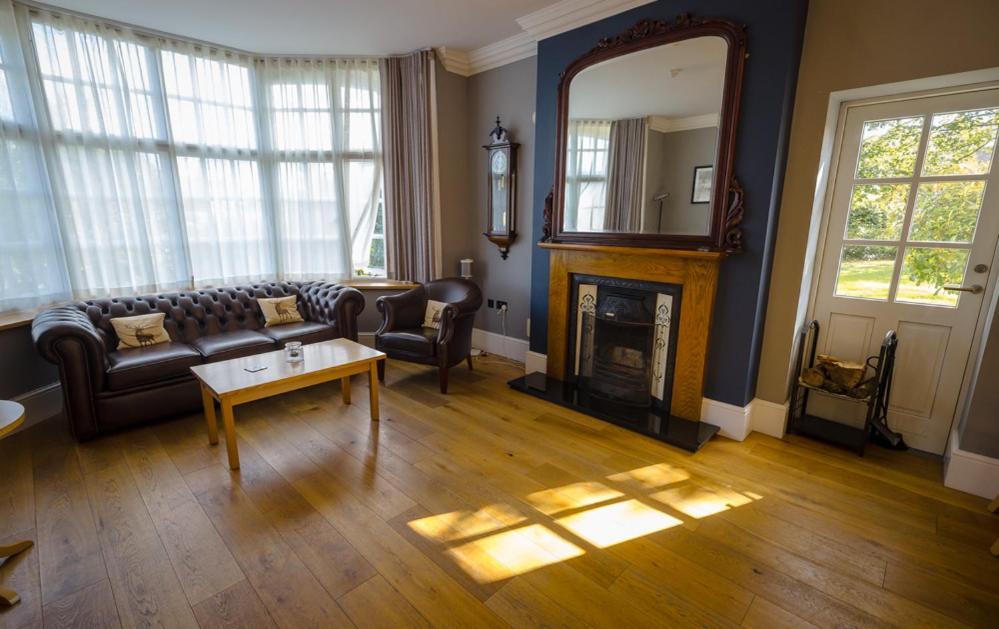 ホテル Northgate House バックファストリー エクステリア 写真